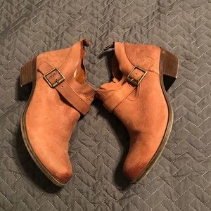 Lucky Brand camel color western booties size 8